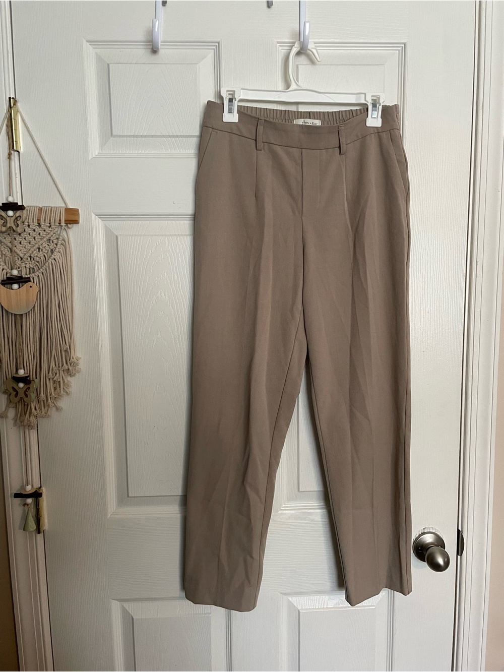 Haven & Blair London Women’s size Small Straight-Leg Dress Pants in Beige